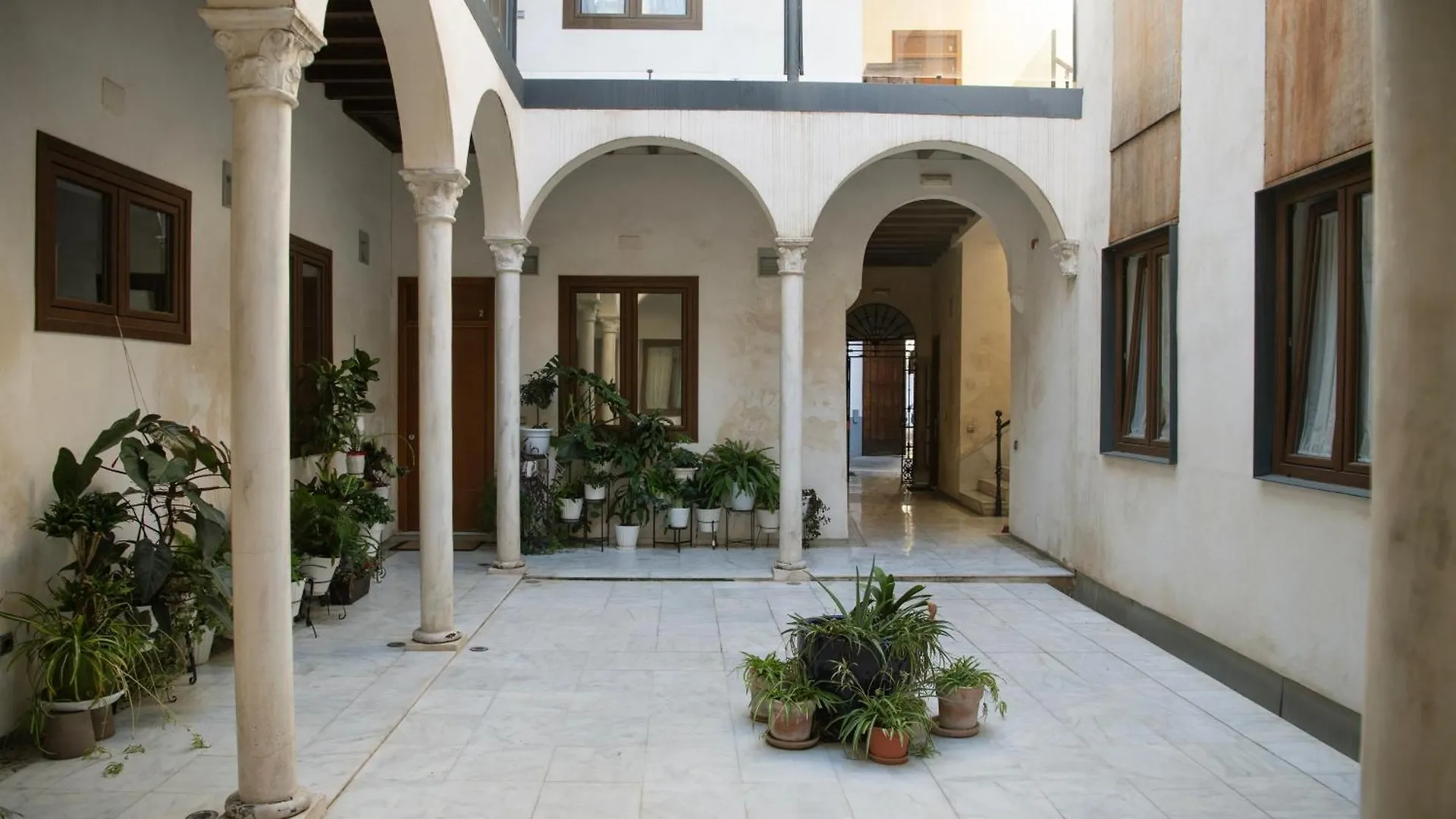 Apartment Casa Palacio Bustos Tavera Seville
