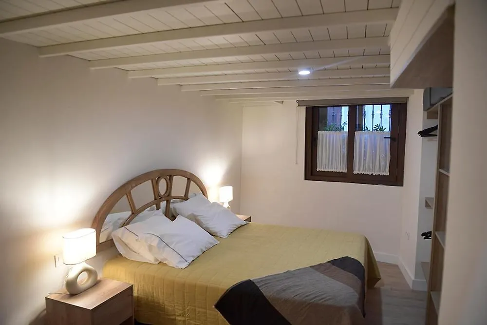Apartment Casa Palacio Bustos Tavera Seville